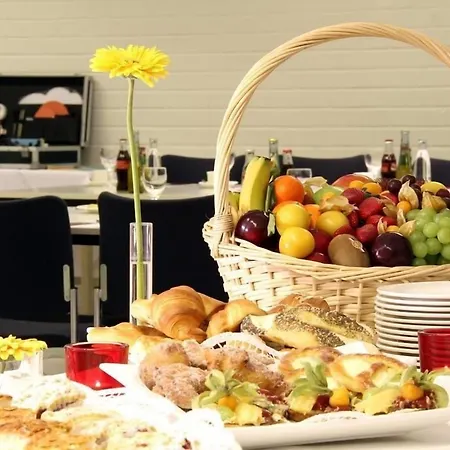 Malteser Komturei / Restaurant برجيش جلادباخ