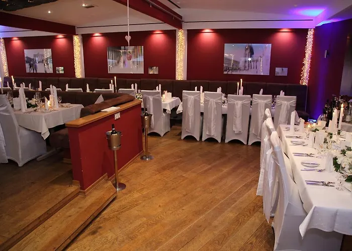 Malteser Komturei / Restaurant برجيش جلادباخ