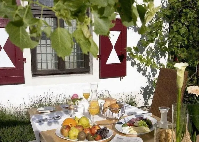 Malteser Komturei / Restaurant فندق