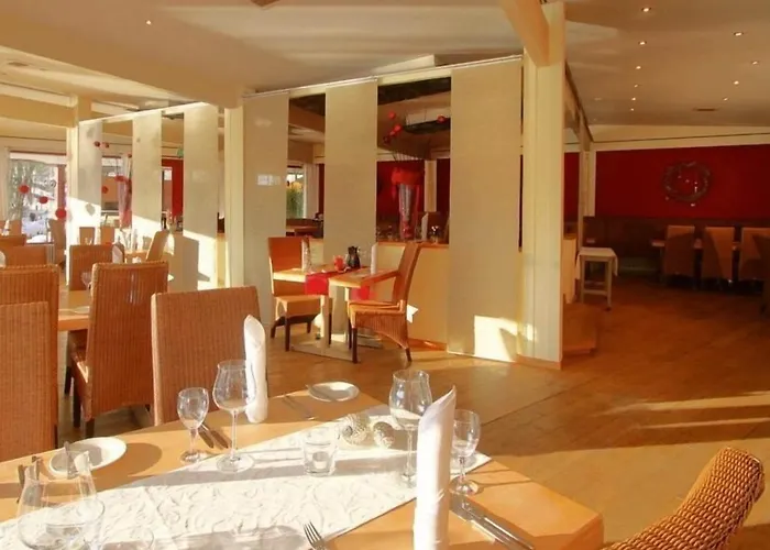 Malteser Komturei / Restaurant 3* برجيش جلادباخ