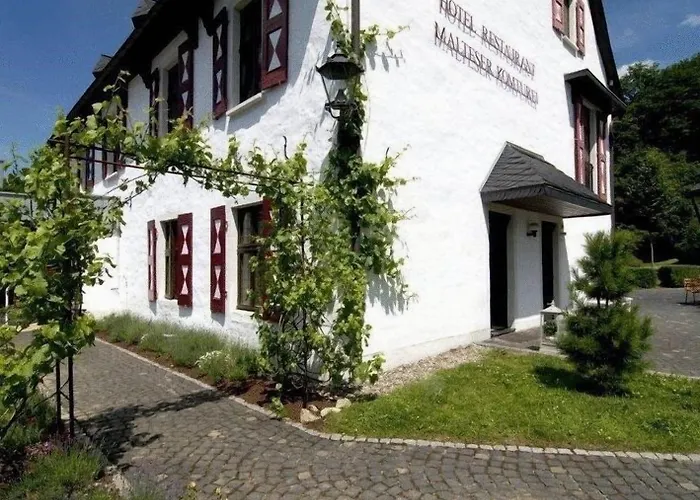 Malteser Komturei / Restaurant برجيش جلادباخ